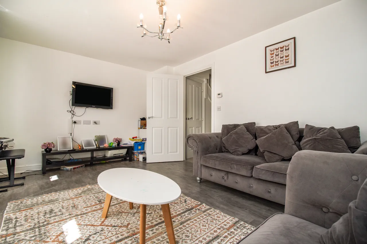 Rana Drive, Church Crookham, Fleet, GU52 8AJ, photo 4