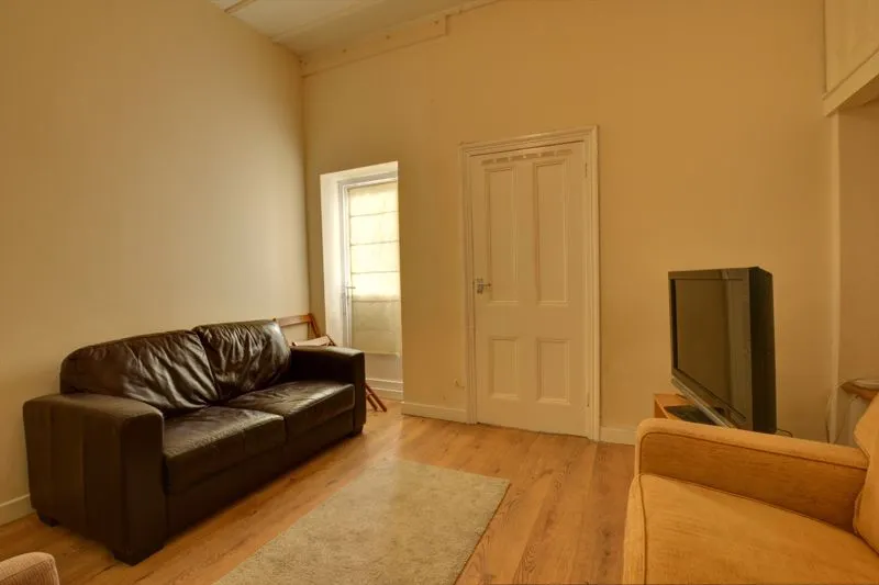 Newcastle Upon Tyne NE2 3HL, NE2, photo 2