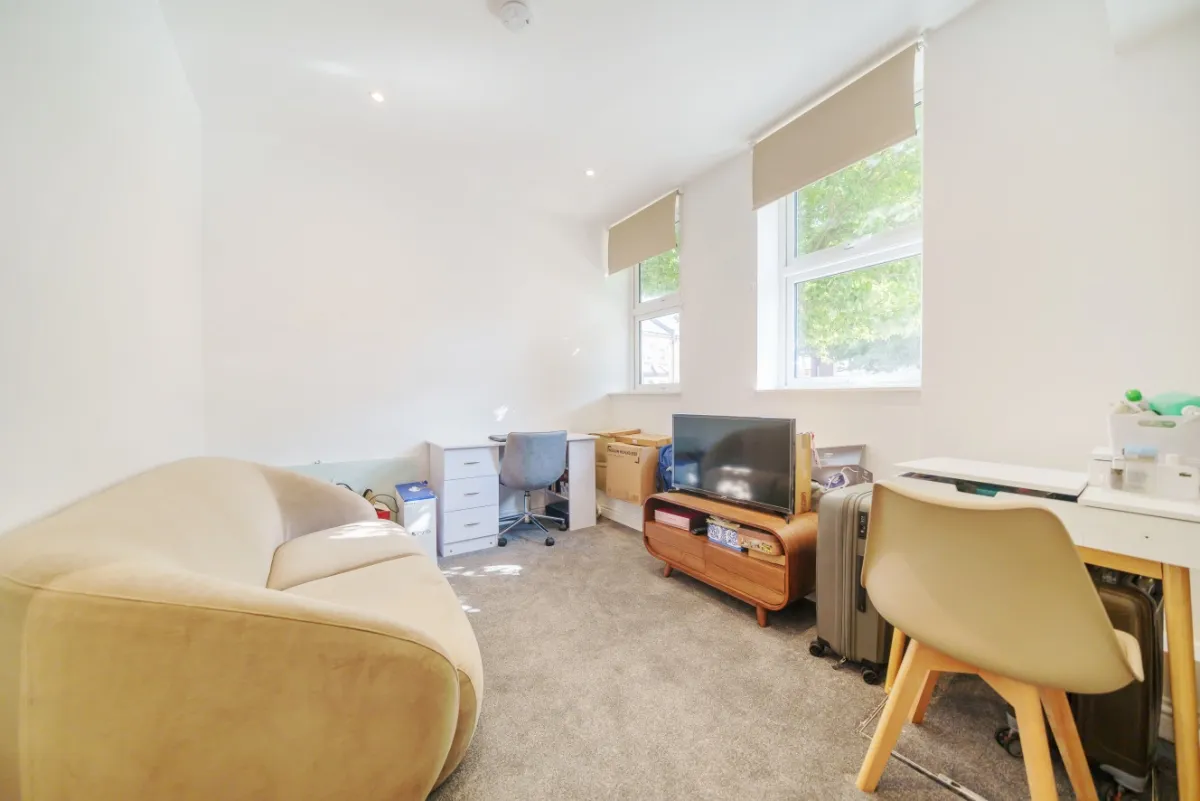 Kingston Road, London, SW20, photo 6