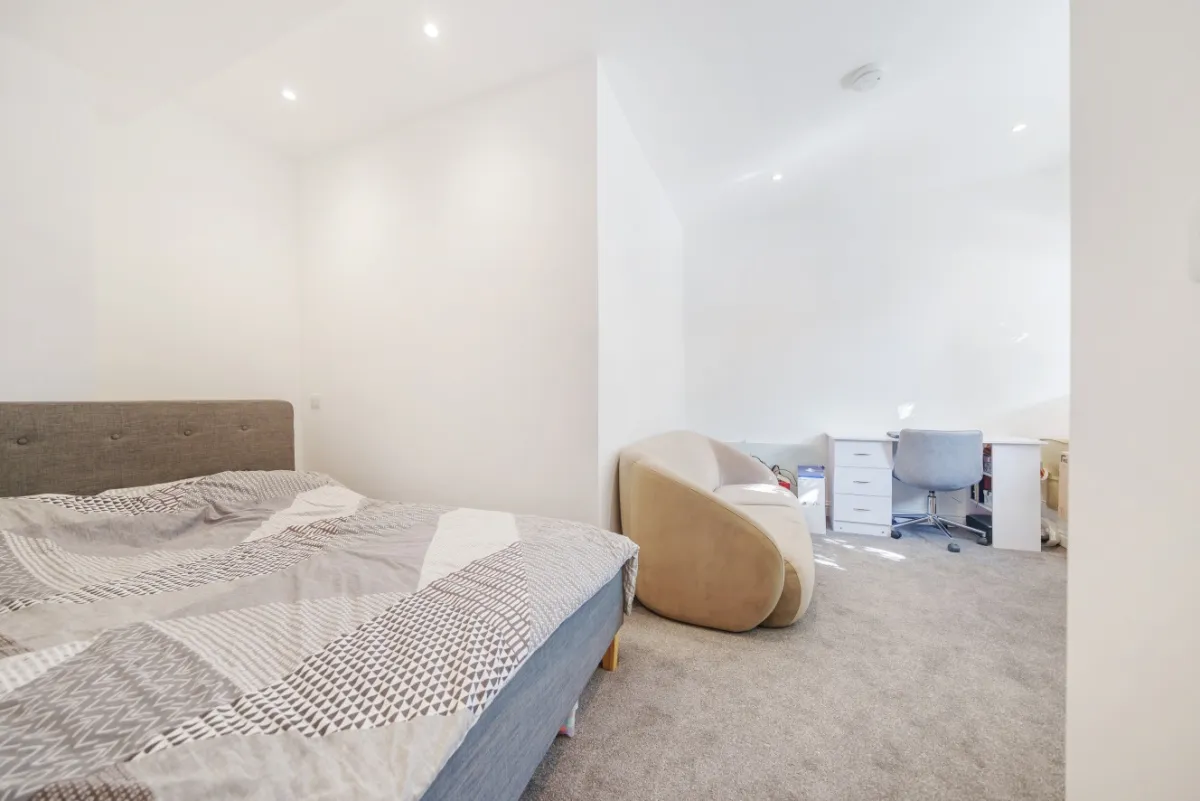 Kingston Road, London, SW20, photo 5