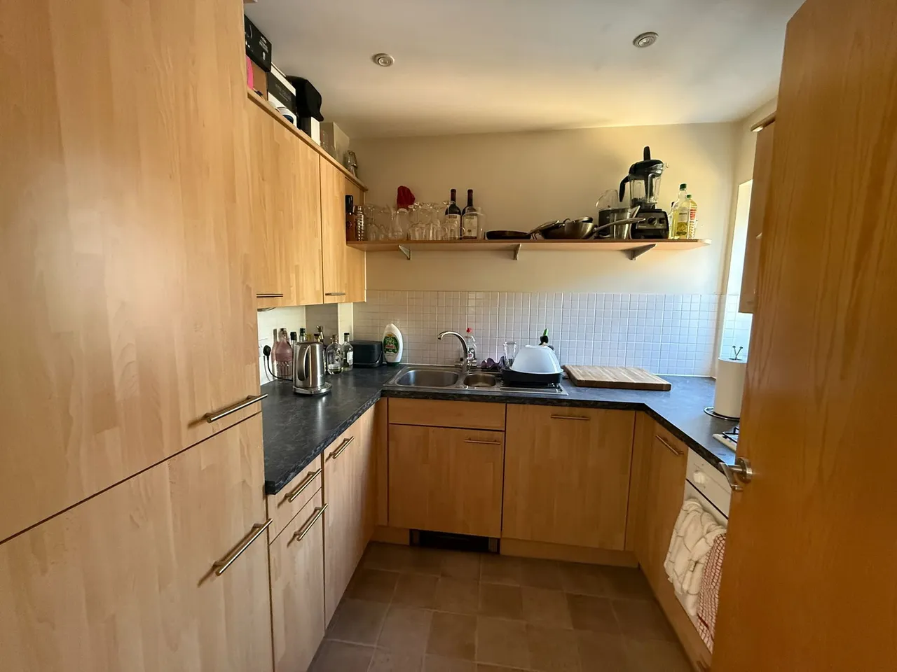 Griffin Court, Gillingham, ME7 2QG, photo 3