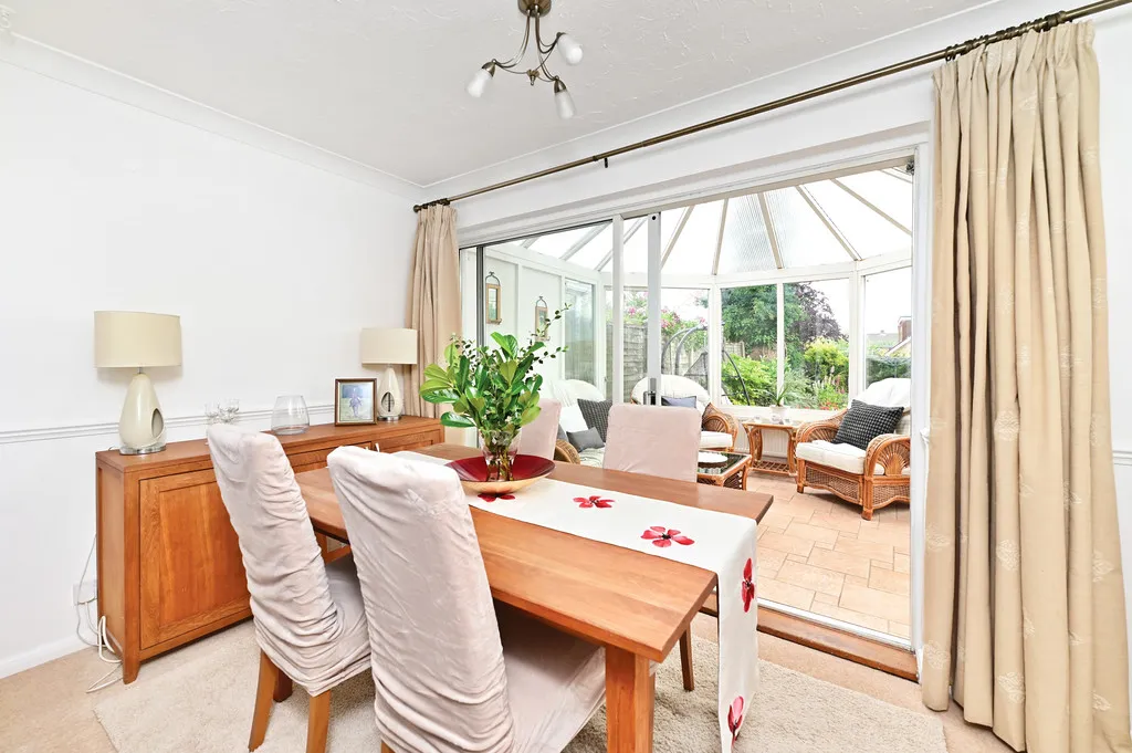 Ashley Drive, Blackwater, GU17, photo 5