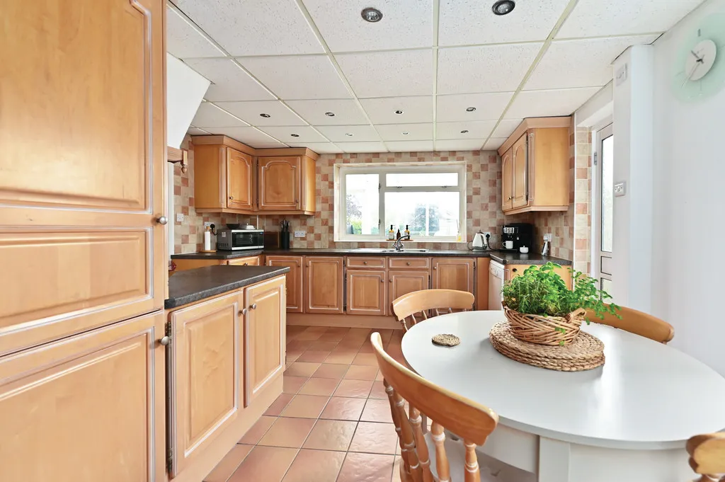 Ashley Drive, Blackwater, GU17, photo 4