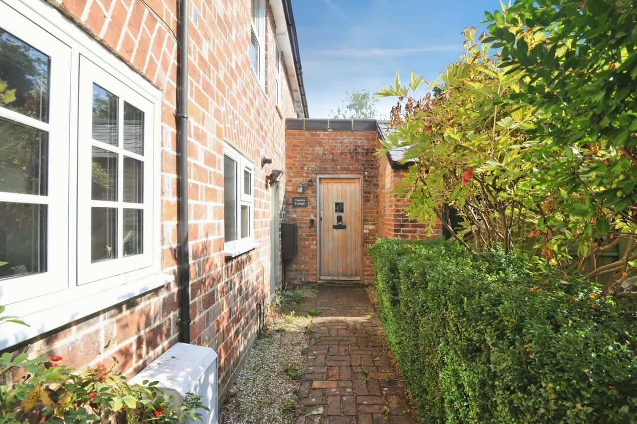 Prince Albert Terrace, Robertsbridge, TN32, photo 14
