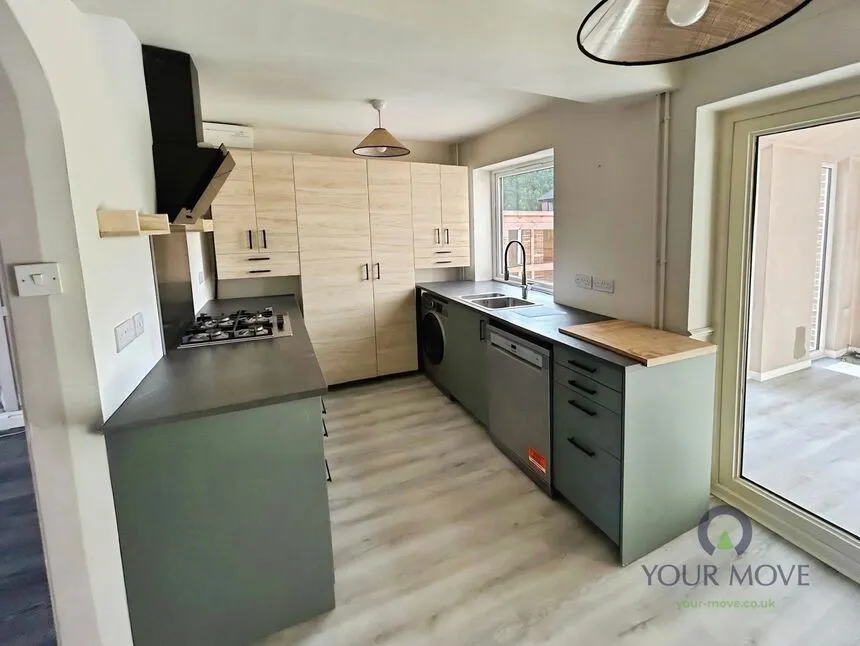 Gedney Grove, Westbury Park, ST5, photo 5
