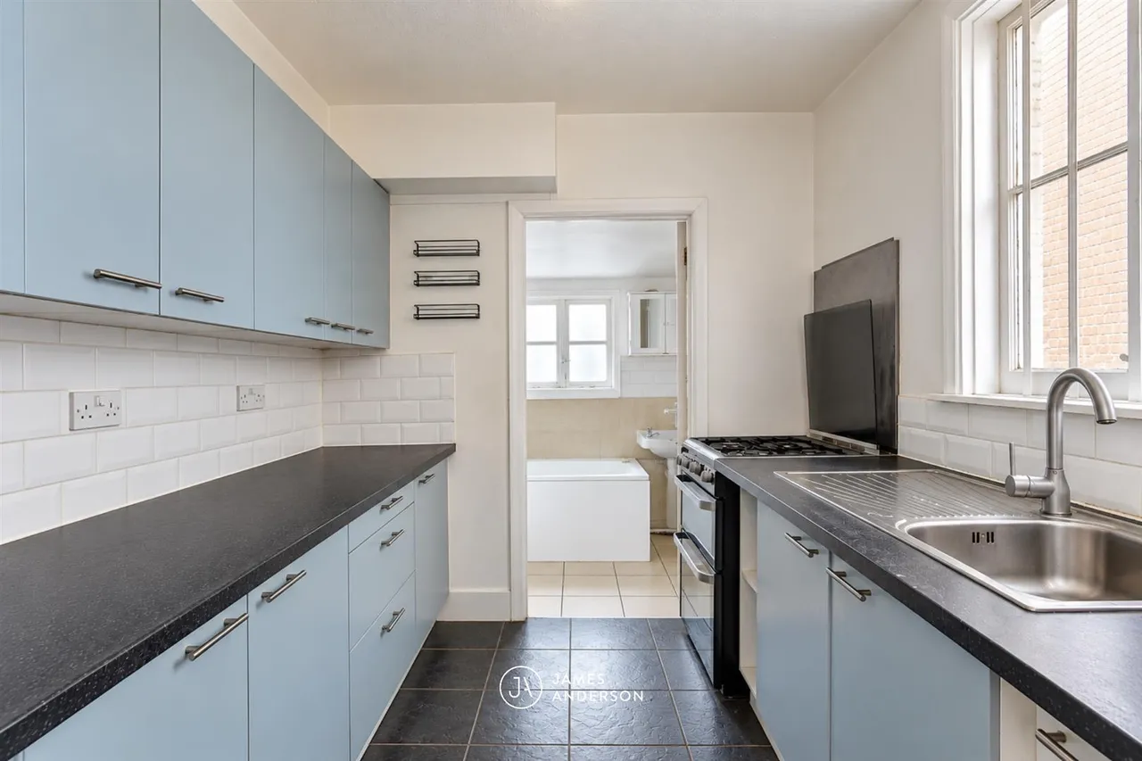 Howards Lane, London, SW15, photo 4