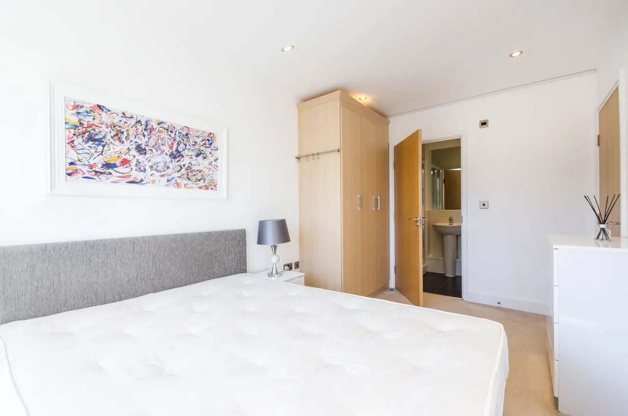 Flat 3, 62 Fairthorn Road, London, photo 6