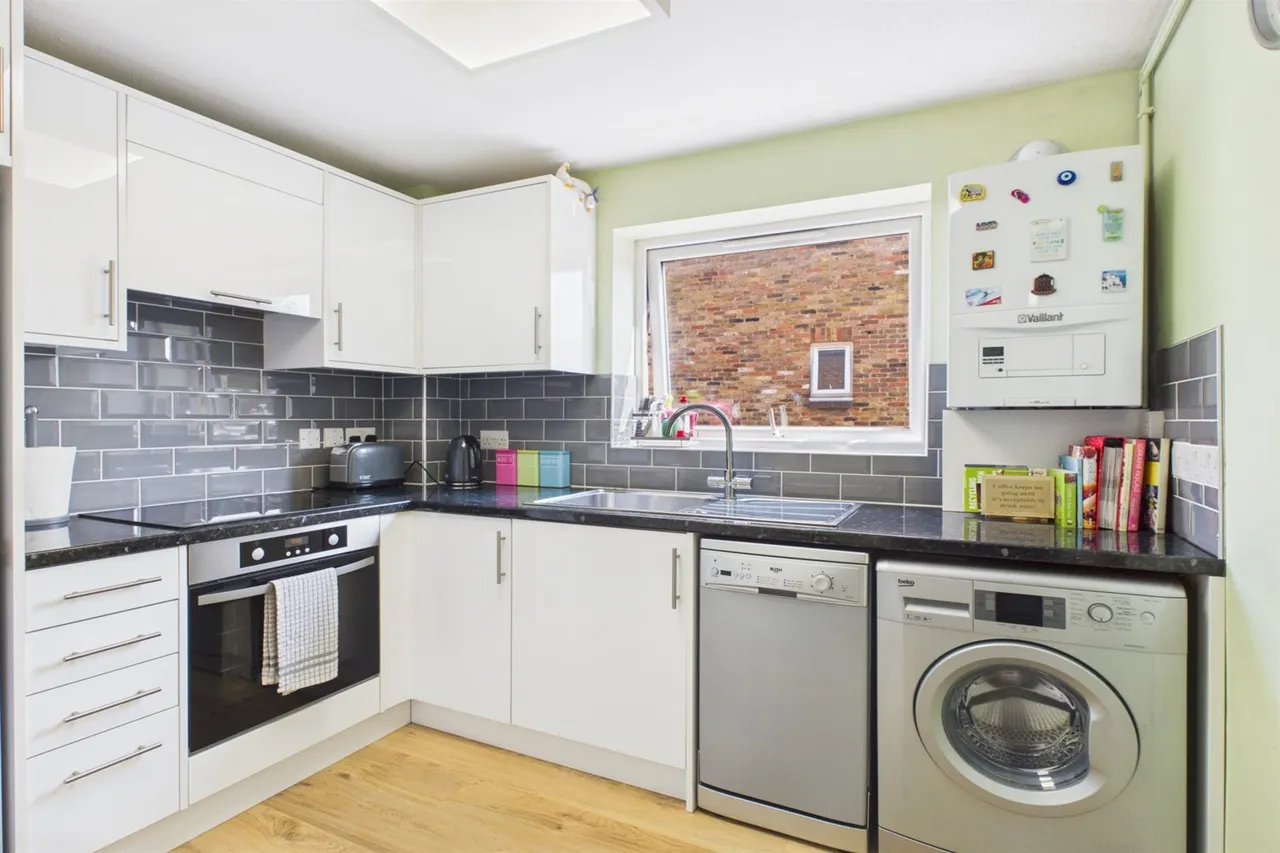 81 Devonshire Road, London, SW19 2EQ, photo 4