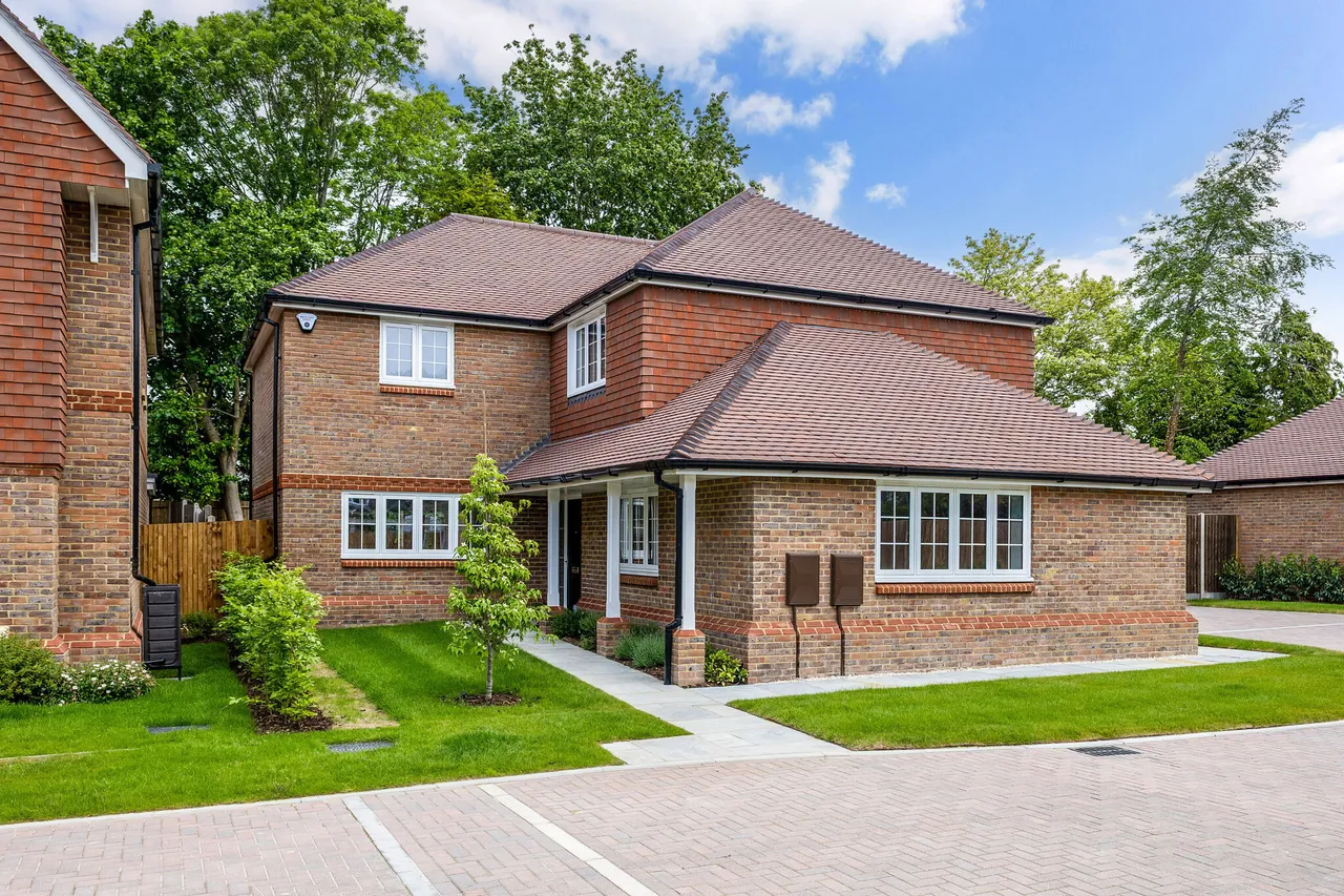 4 bed house for sale — Otway Close, Tadworth, KT20
