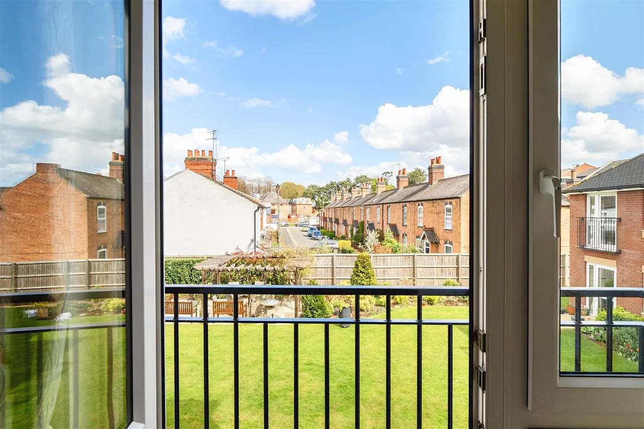 Clarence Street, Market Harborough, LE16, photo 6