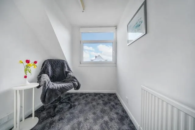 Paynesdown Road, Thatcham, RG19, photo 16