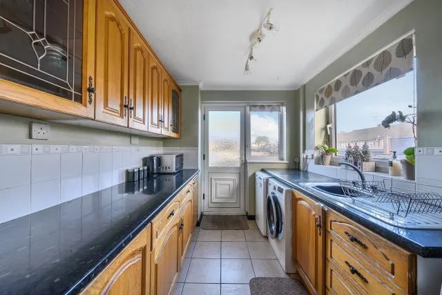 Paynesdown Road, Thatcham, RG19, photo 4