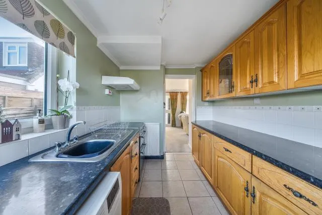Paynesdown Road, Thatcham, RG19, photo 3
