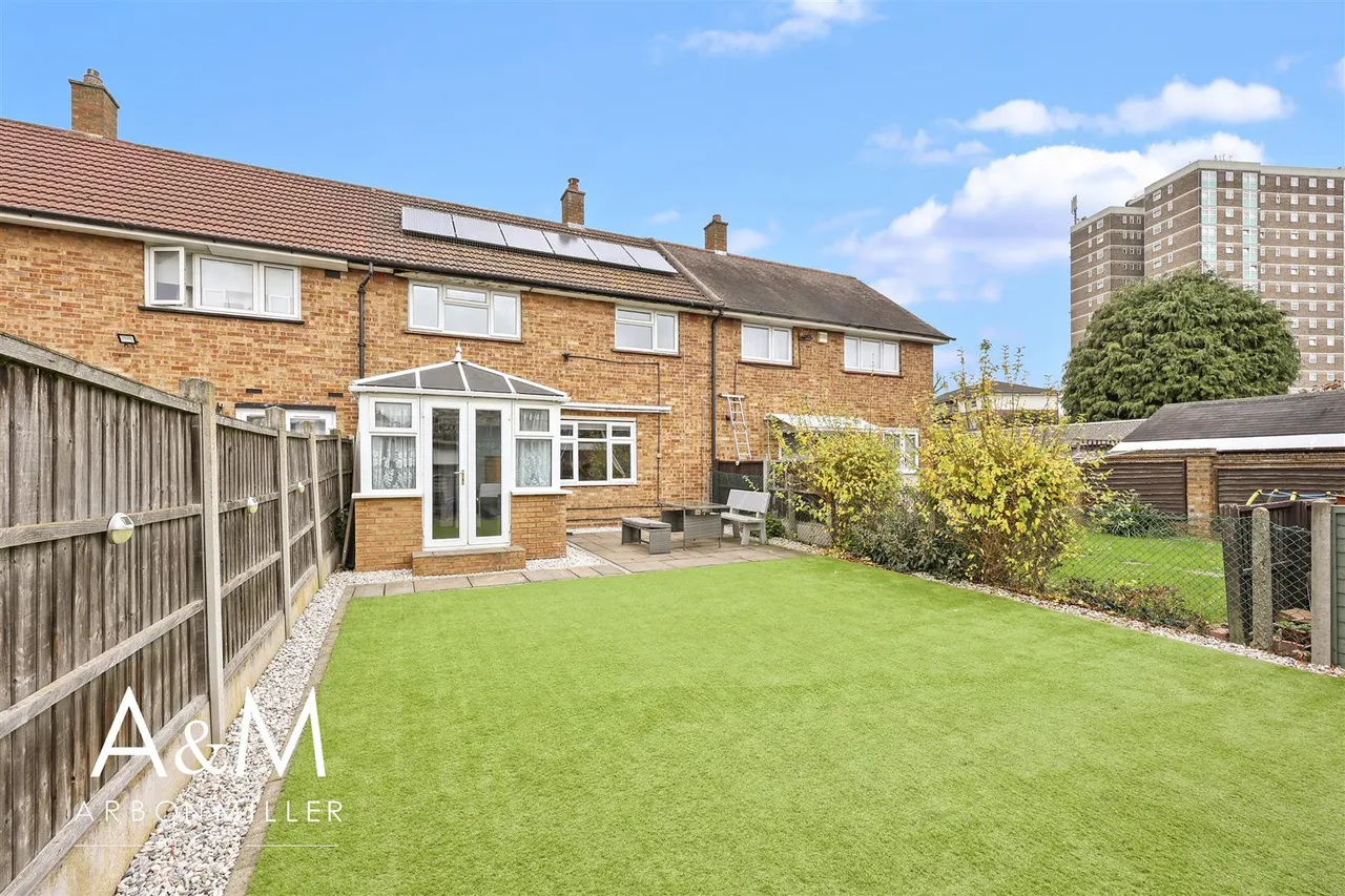 Thatches Grove, Chadwell Heath, Essex, Romford, RM65LA, photo 19