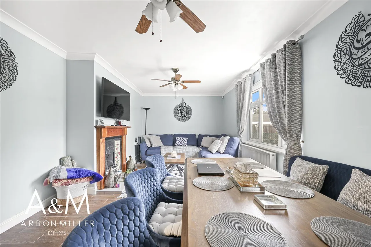 Thatches Grove, Chadwell Heath, Essex, Romford, RM65LA, photo 8
