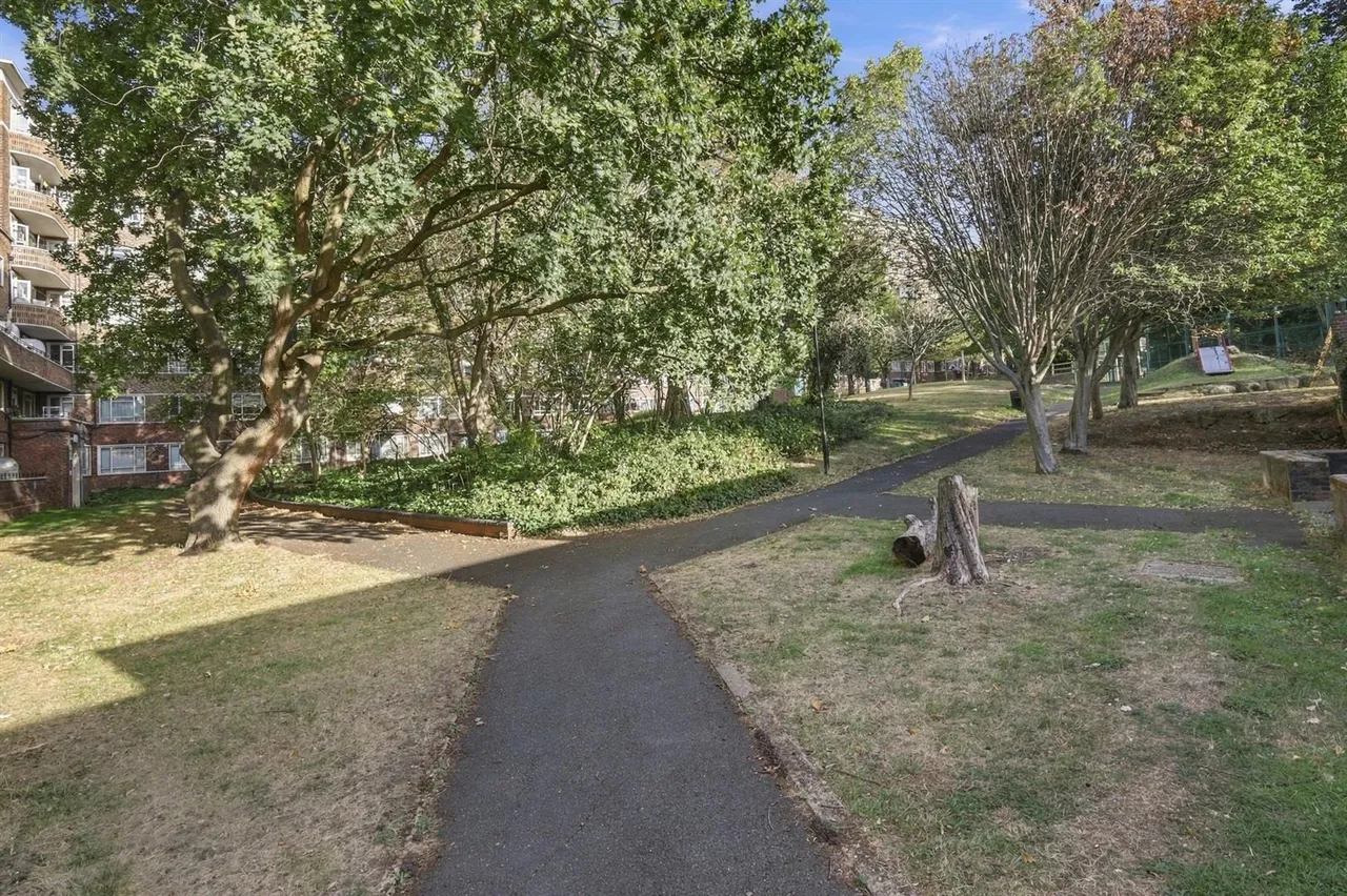 Avenell Road, London, N5, photo 13