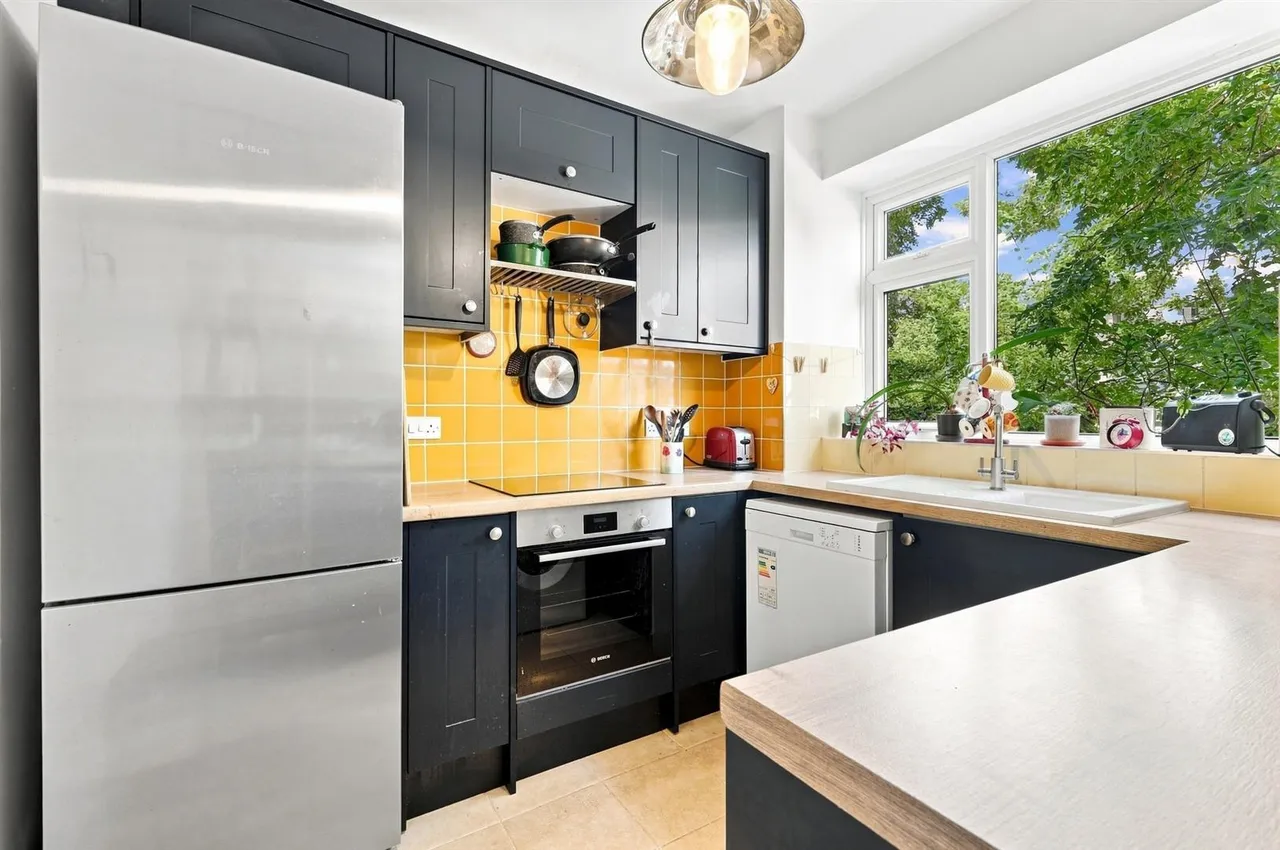 Avenell Road, London, N5, photo 2