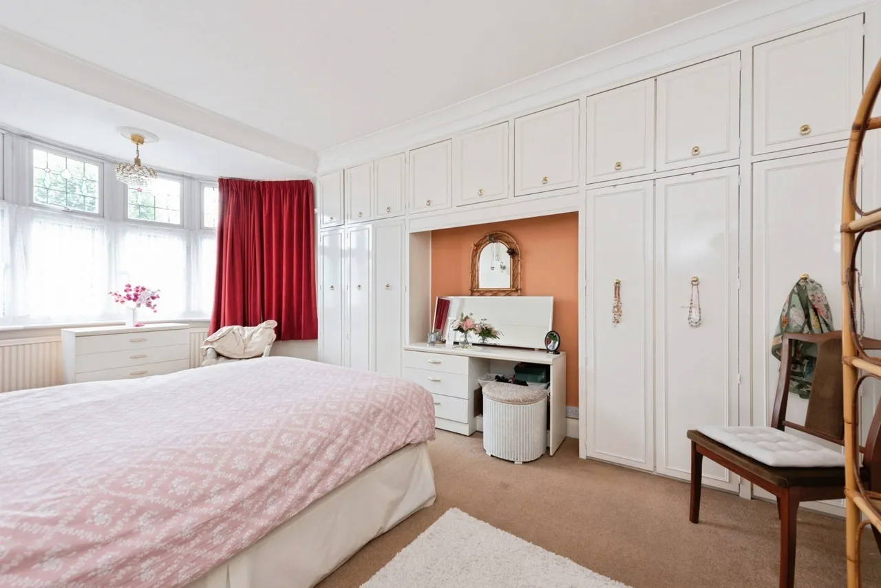 The Hollands, Worcester Park, KT4, photo 7