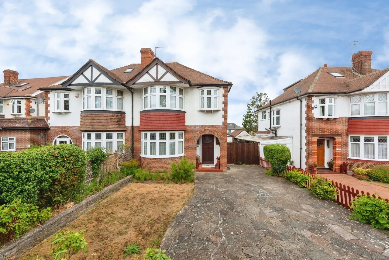 The Hollands, Worcester Park, KT4, photo 15