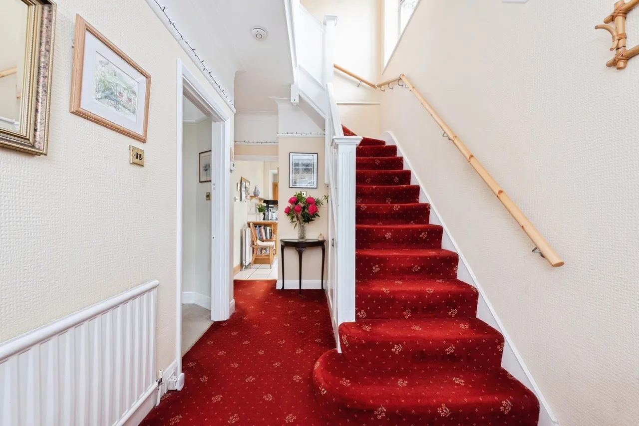 The Hollands, Worcester Park, KT4, photo 13