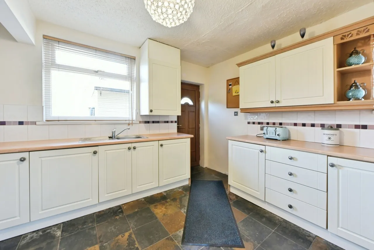 Chester Avenue, Dukinfield, Greater Manchester, SK16, photo 9