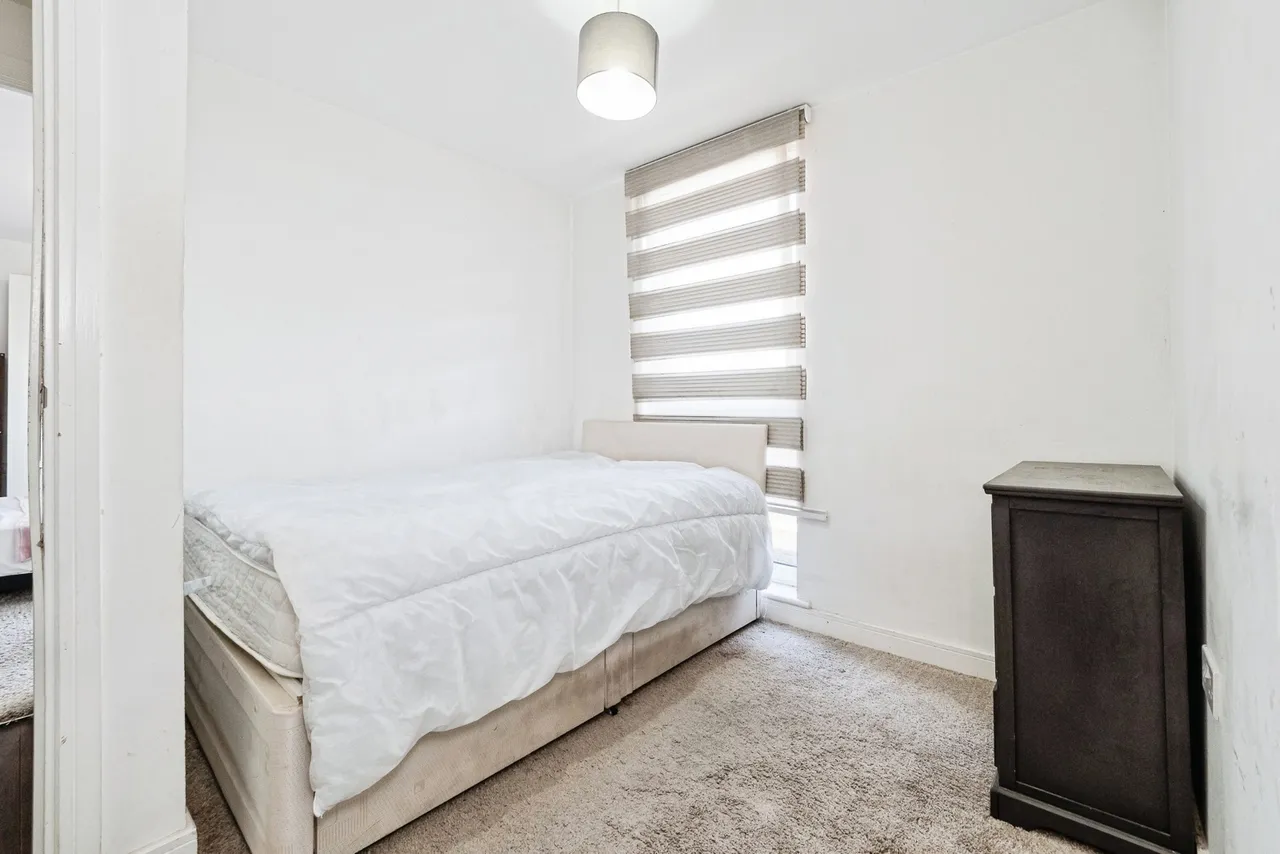 Honour Gardens, Dagenham, RM8, photo 6