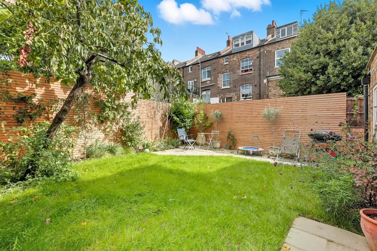 Finsbury Park Road, London, N4, photo 4