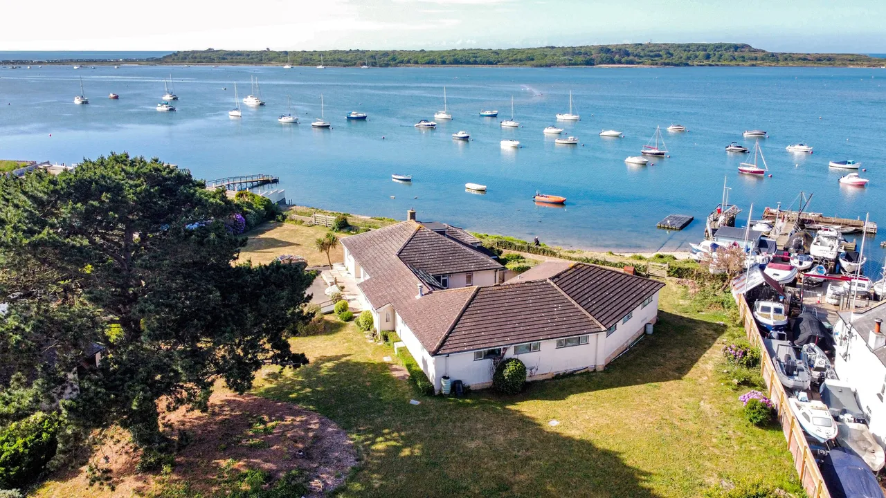 5 bed house to rent, Mudeford, Christchurch, BH23