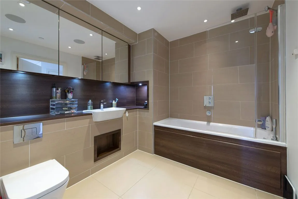 Queensland Road, Highbury, photo 8
