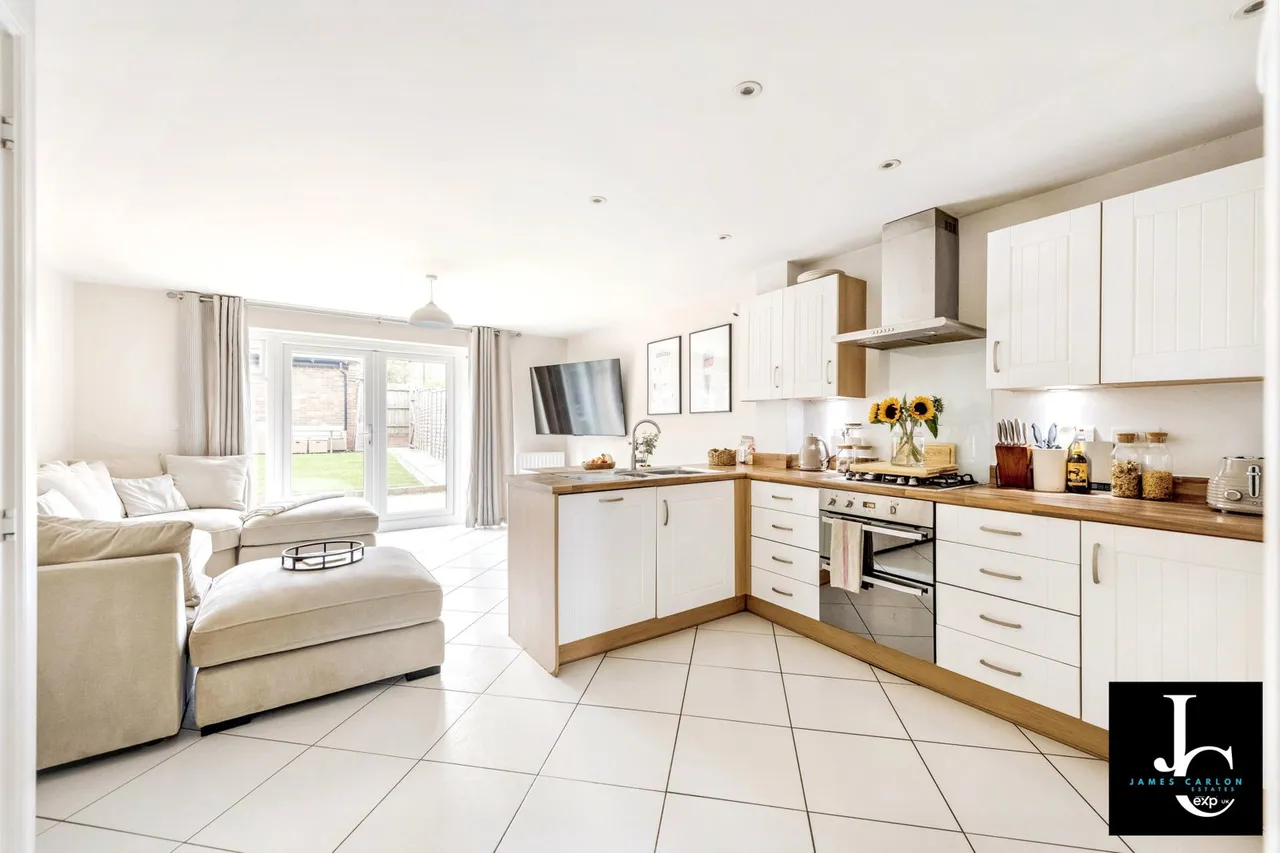 Pyrus Court, Hadley, TF1, photo 2