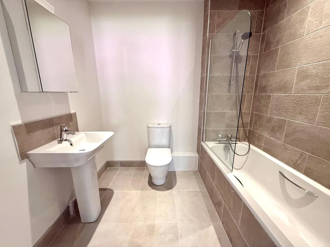 Barnes Road, Swindon, Wiltshire, SN2 7PA, photo 5