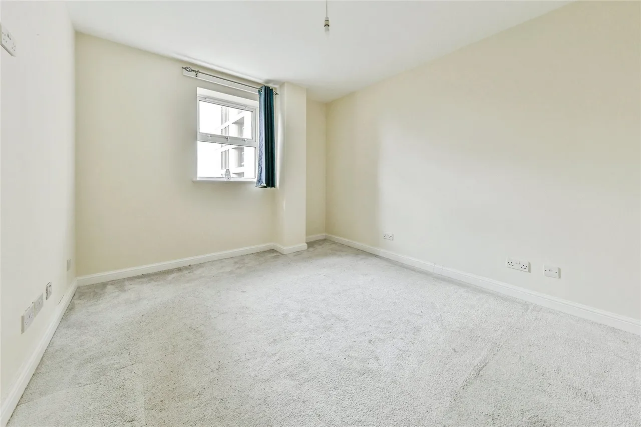 Bedwell Crescent, Stevenage, Hertfordshire, SG1, photo 13