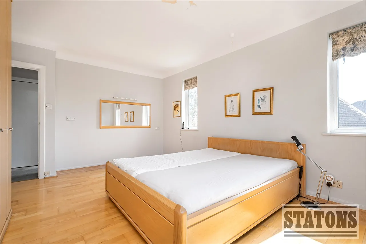 Poynings Way, Woodside Park, London, N12 7LP, photo 13