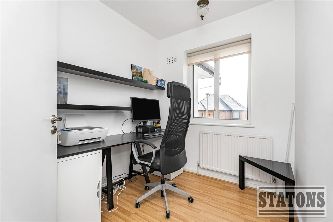 Poynings Way, Woodside Park, London, N12 7LP, photo 16