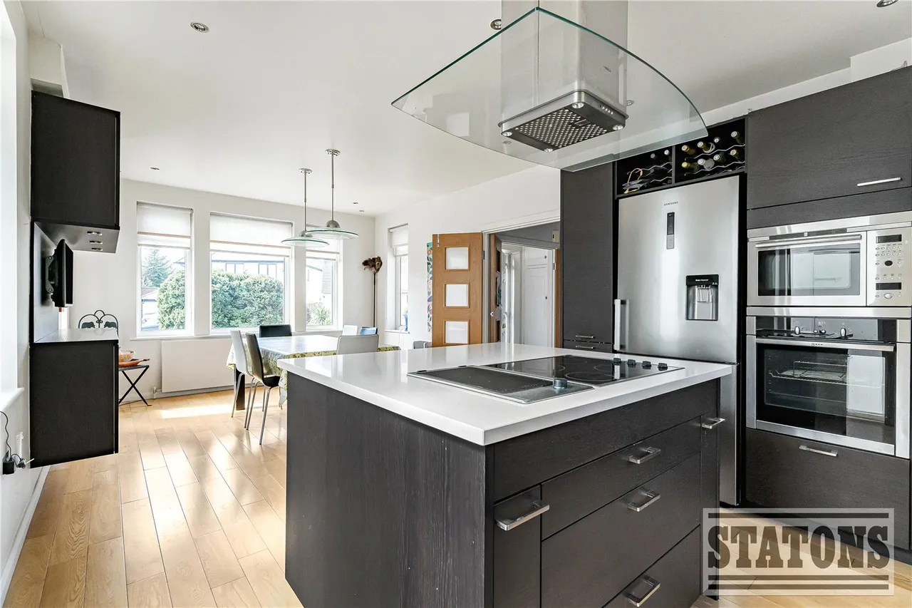 Poynings Way, Woodside Park, London, N12 7LP, photo 7