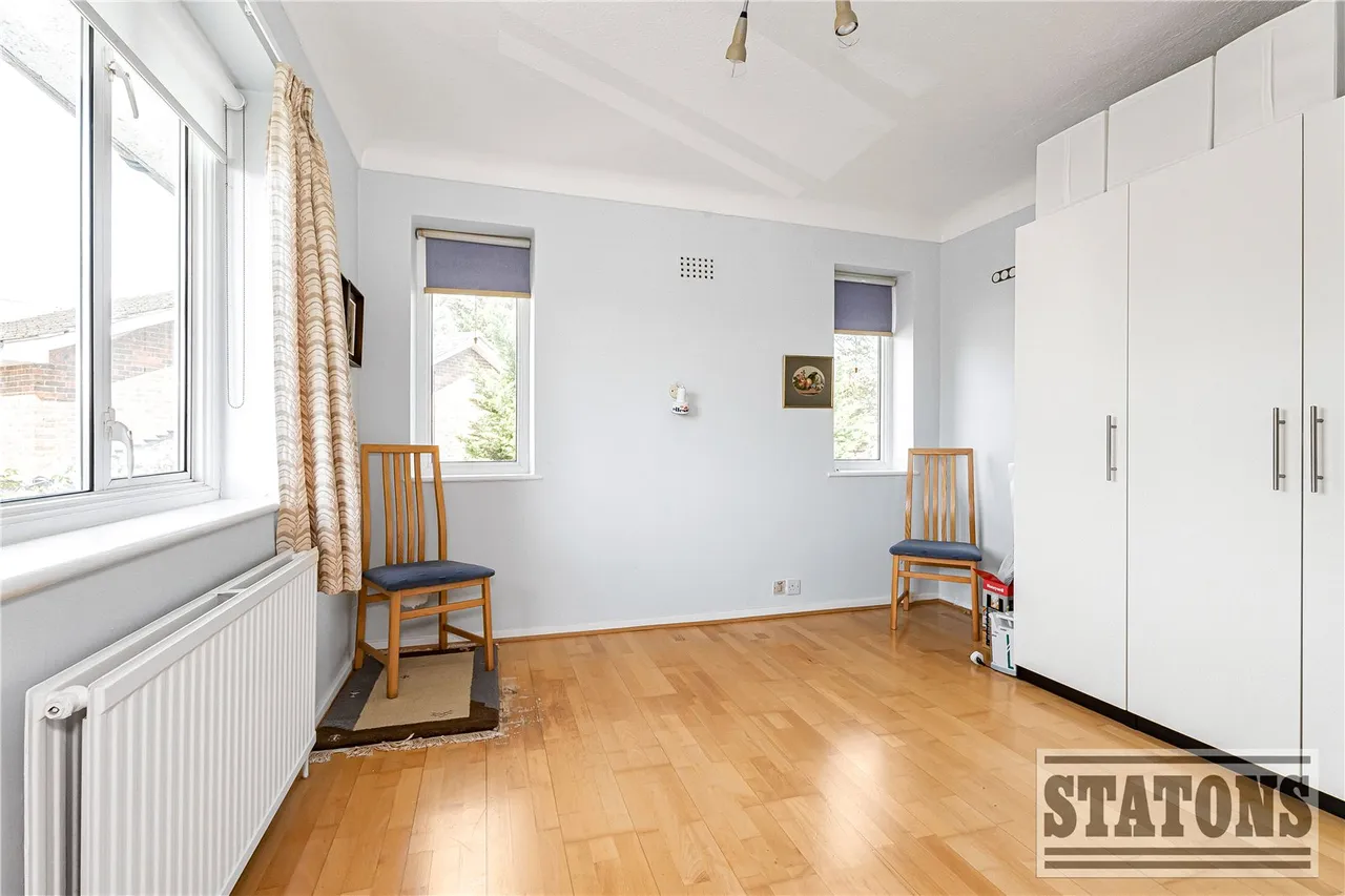 Poynings Way, Woodside Park, London, N12 7LP, photo 15