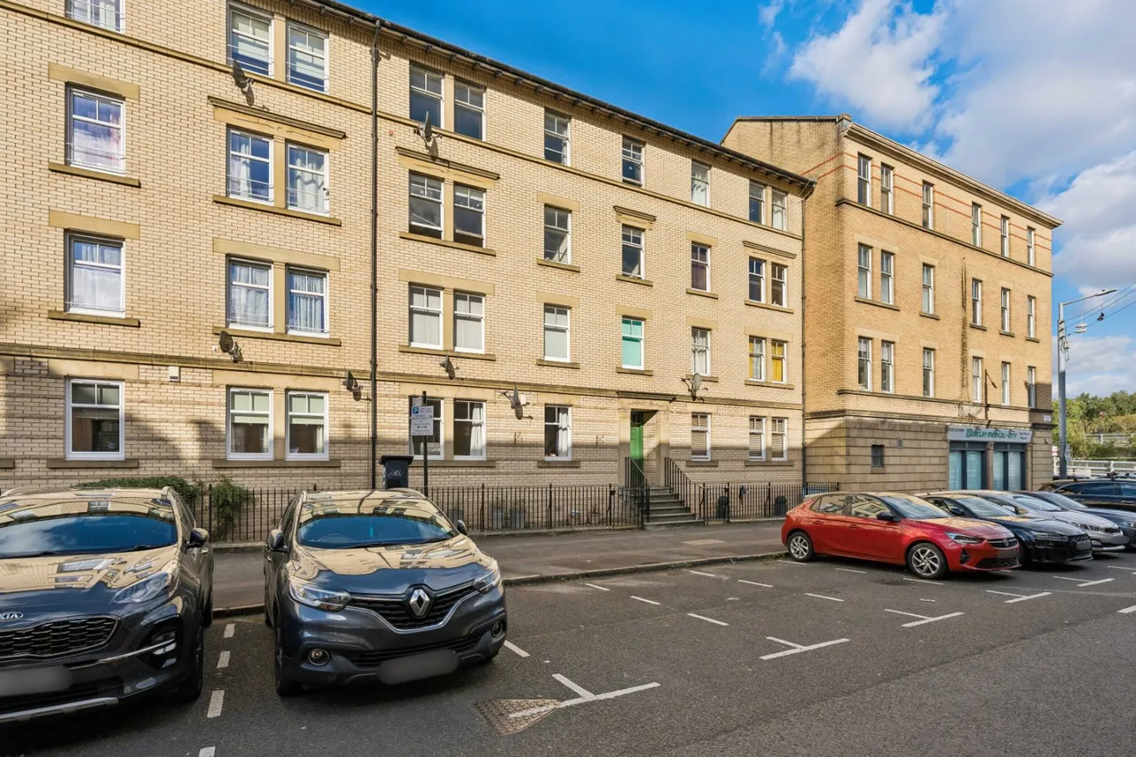 1 bed flat for sale, Carnarvon Street, Woodlands, G3
