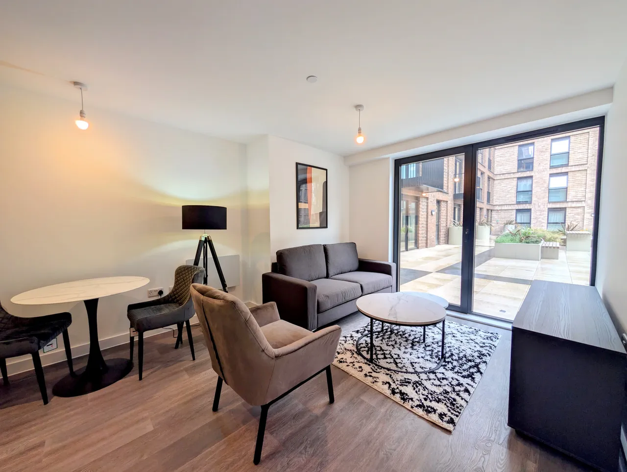 1 bed flat to rent — Berkeley Square, Salford M5