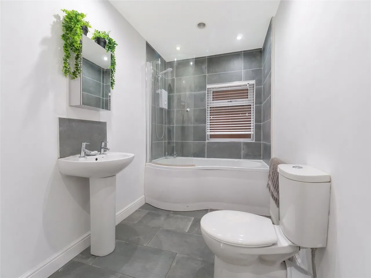 Raith Road, Fenwick, KA3, photo 6
