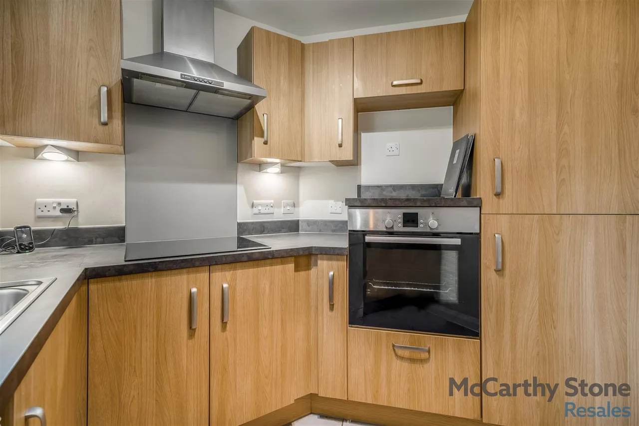 Lancaster Road, Carnforth, LA5, photo 16