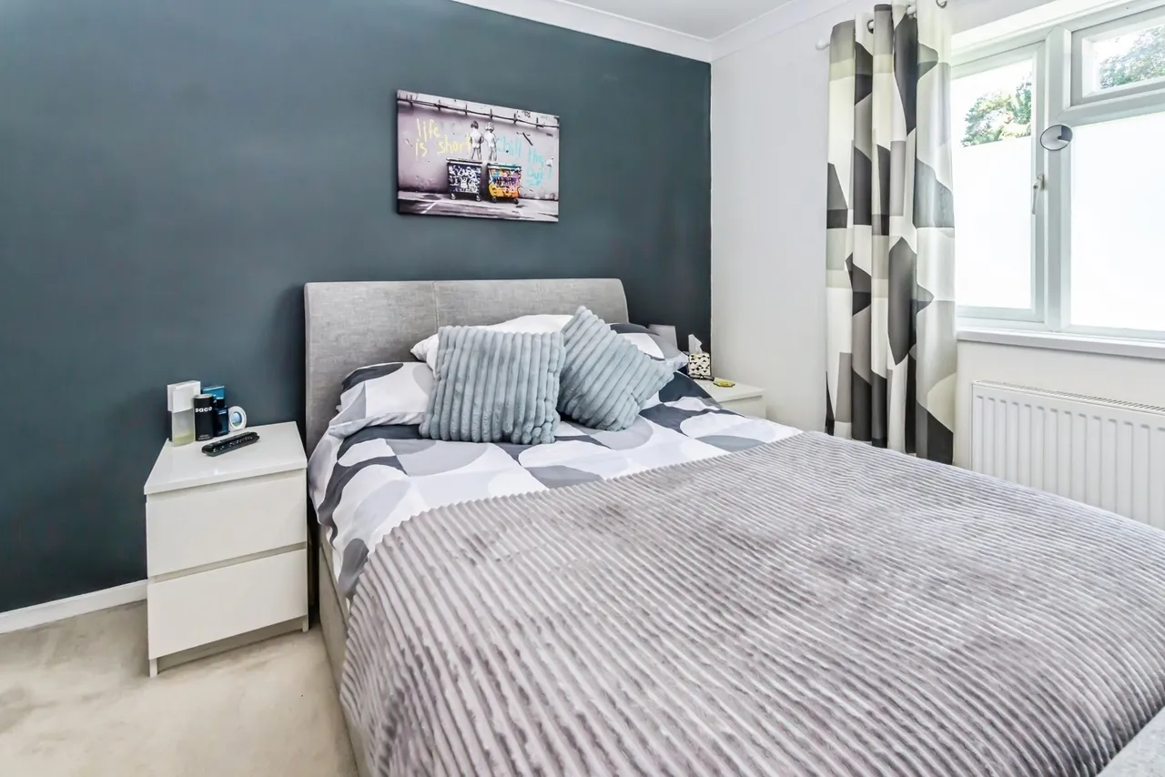 Coulsdon Road, Caterham, Surrey, CR3, photo 4