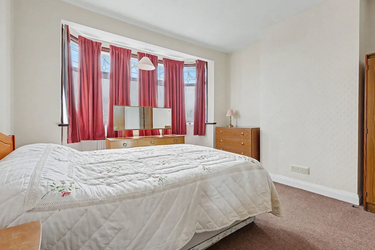 Bullsmoor Lane, Enfield, EN3, photo 12