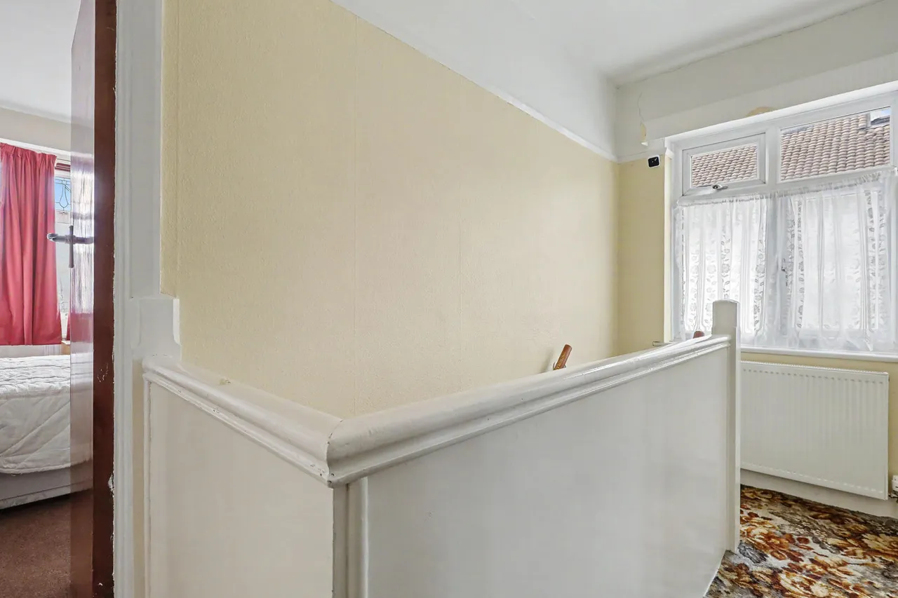 Bullsmoor Lane, Enfield, EN3, photo 8