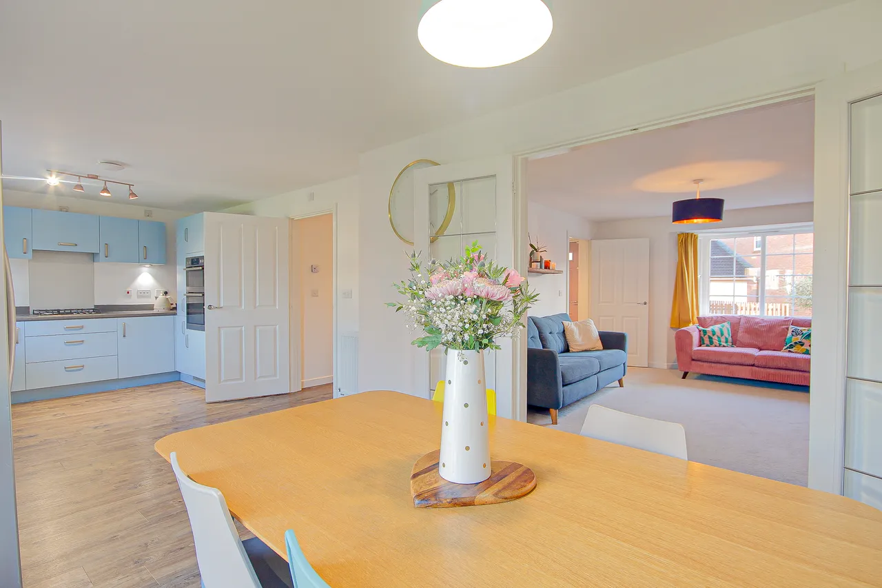 4 bed house for sale — Attlebridge Way Kingsway, Quedgeley, Gloucester, GL2