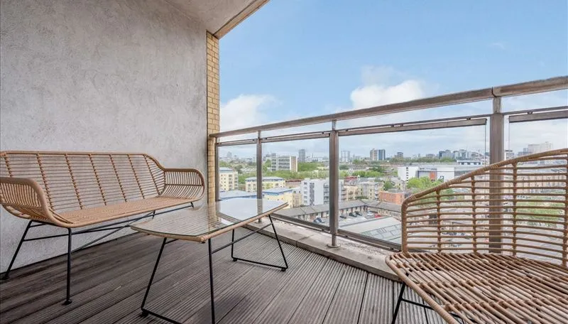 9th Floor Circus Apartments, Westferry E14, photo 4