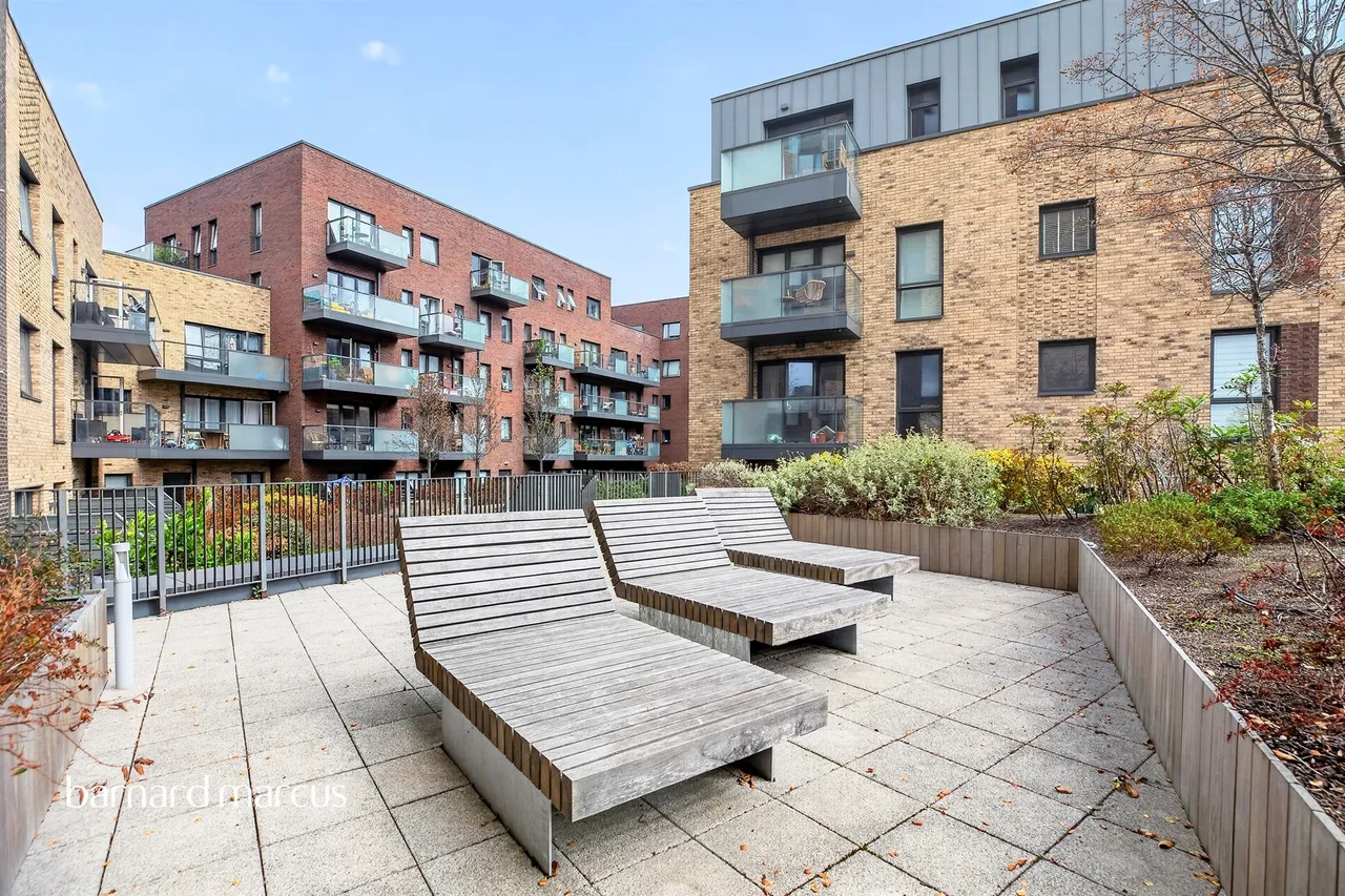 Cobden Walk, London, SE15, photo 13