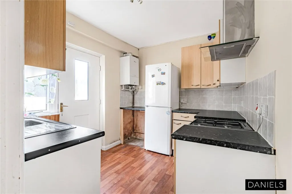 Pendragon Road, Downham, photo 9