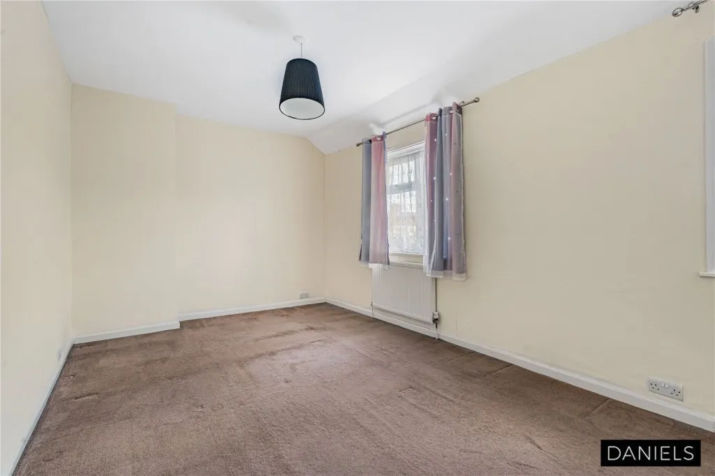 Pendragon Road, Downham, photo 10