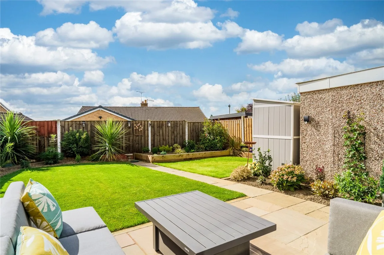 Lowfield Road, Hemsworth, WF9, photo 31