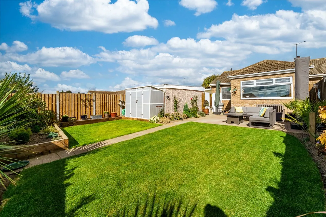 Lowfield Road, Hemsworth, WF9, photo 15
